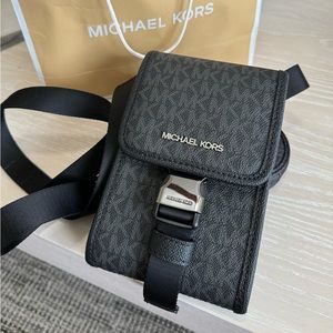 NEW Michael Kors slim crossbody with coin purse